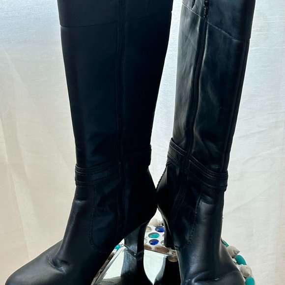 Winter black boot for women by Naturalizer - Picture 1 of 2